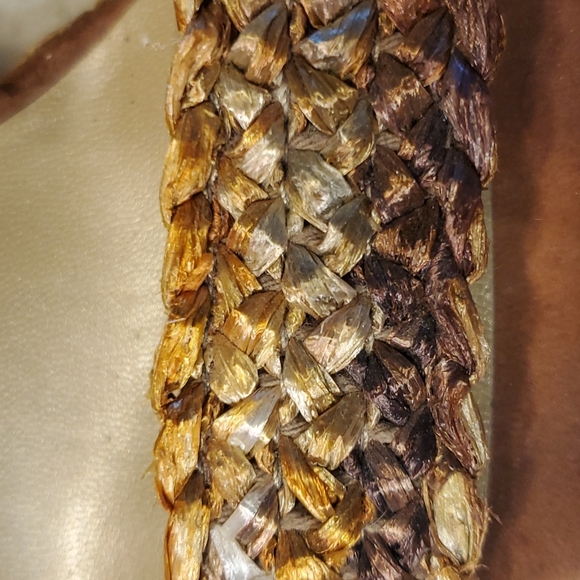 Stuart Weitzman Alex Wedge Platform Sandal 7 M Gilt African Raffia JW77277 - Picture 6 of 6